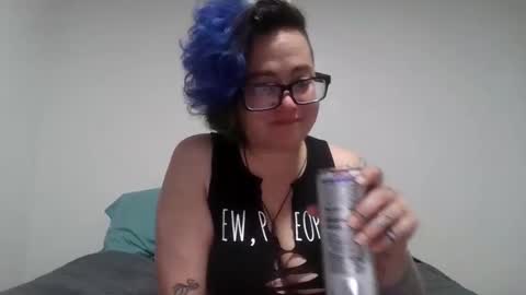 valarieak online show from 18, 9, 2025