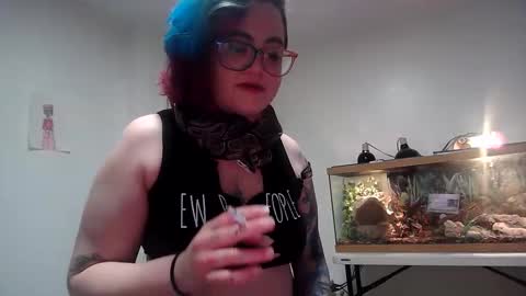 valarieak online show from 5, 5, 2026
