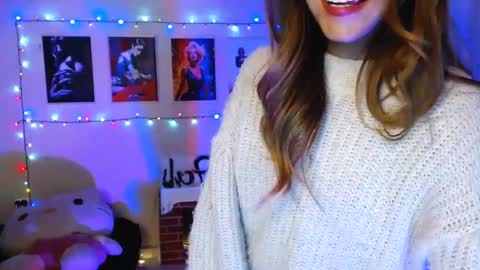 Hi I am Valcooky online show from 11, 2, 2025