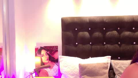 Snapshot of valen_scott_ chatting on 20, 4, 2026 Valen Scott online show from 20, 4, 2026