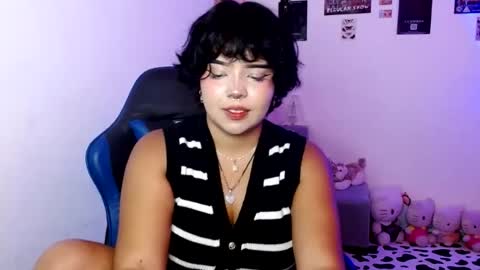 Snapshot of valenbeauty chatting on 28, 7, 2026 valenbeauty online show from 28, 7, 2026