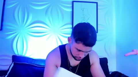 Snapshot of valenssio_moretti chatting on 6, 5, 2026 valenssio_moretti online show from 6, 5, 2026