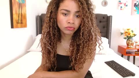 Valen Ferrer online show from 23, 1, 2025