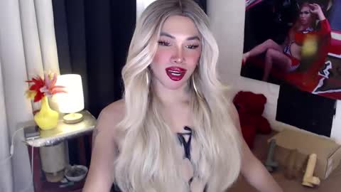 Snapshot of valentina_goddess_tsxxx chatting on 19, 2, 2025 Amanda online show from 19, 2, 2025