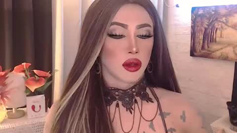 Snapshot of valentina_goddess_tsxxx chatting on 17, 9, 2025 Amanda online show from 17, 9, 2025