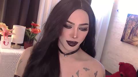 Snapshot of valentina_goddess_tsxxx chatting on 4, 10, 2025 Amanda online show from 4, 10, 2025