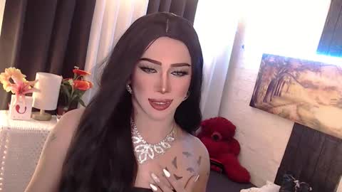 Snapshot of valentina_goddess_tsxxx chatting on 8, 10, 2025 Amanda online show from 8, 10, 2025