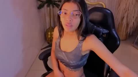 Snapshot of valentina_gomez_s chatting on 8, 7, 2026 Valentina online show from 8, 7, 2026