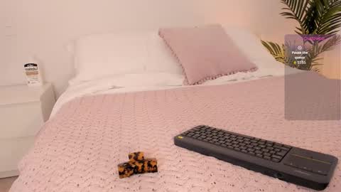 VALENTINA  online show from 17, 12, 2025