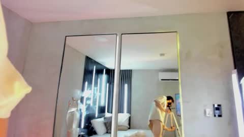 valentinaguerra1 online show from 7, 11, 2025