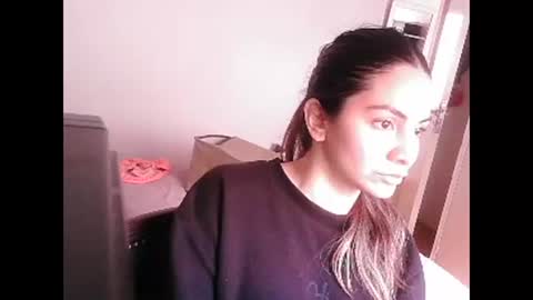 valentinaseleni24 online show from 10, 9, 2025