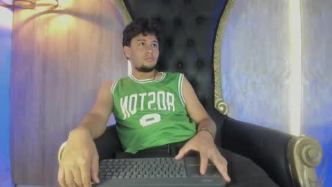 Snapshot of valentino_russo chatting on 2, 3, 2026 VALENTINO online show from 2, 3, 2026