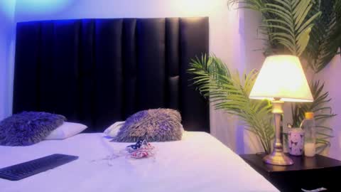 Snapshot of valeri_tafur chatting on 28, 11, 2025 valeri_tafur online show from 28, 11, 2025