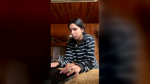 valeria_feroz online show from 4, 6, 2026