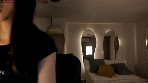 Snapshot of valeriavelvet chatting on 8, 2, 2026 Vale online show from 8, 2, 2026