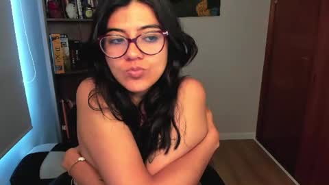 Snapshot of valerie__sky chatting on 17, 7, 2026 Val online show from 17, 7, 2026