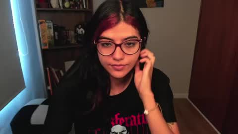 Snapshot of valerie__sky chatting on 27, 7, 2026 Val online show from 27, 7, 2026