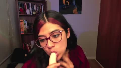 Snapshot of valerie__sky chatting on 29, 7, 2026 Val online show from 29, 7, 2026