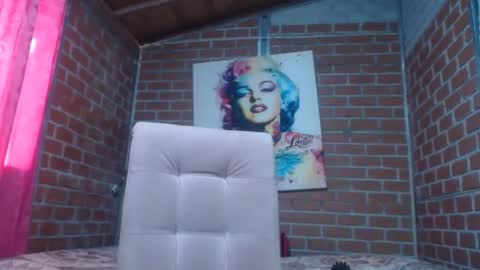 valerie_rousse online show from 15, 1, 2025