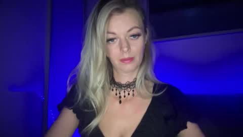 Valerie  online show from 29, 9, 2025