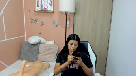 Juli C online show from 1, 2, 2025