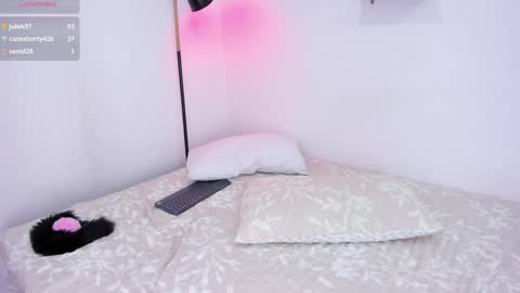 Snapshot of valery__nova chatting on 2, 12, 2024 Cris online show from 2, 12, 2024