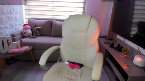 Snapshot of valery__se chatting on 19, 12, 2025 Valery se online show from 19, 12, 2025