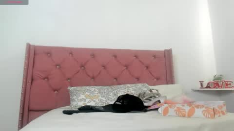 Snapshot of valery_hot692 chatting on 19, 5, 2026 valery_hot692 online show from 19, 5, 2026