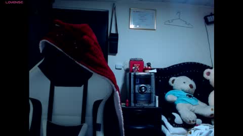 B V Naughty online show from 25, 2, 2026