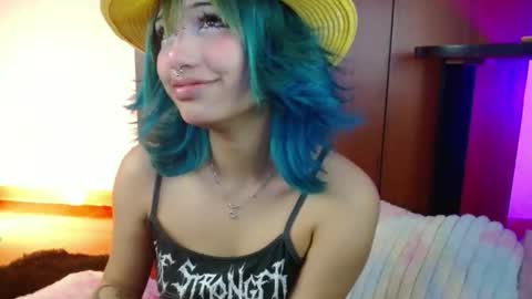 Snapshot of valerysmith18 chatting on 17, 4, 2026 zoe online show from 17, 4, 2026