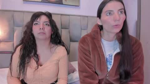 Snapshot of valkiria_and_dione chatting on 28, 5, 2026 Valkiria and Dione online show from 28, 5, 2026