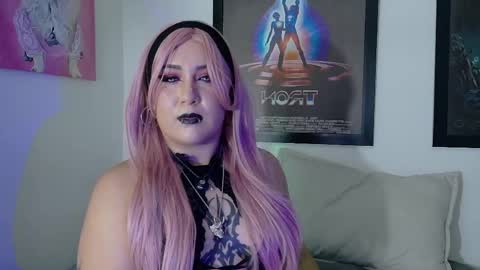 Valkiria moore  online show from 21, 5, 2026