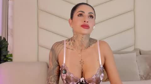 Snapshot of valky_bes chatting on 28, 5, 2026 ValkyBes online show from 28, 5, 2026