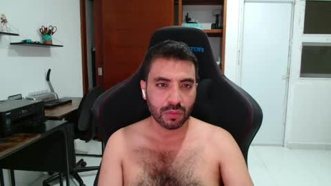 Snapshot of vallartamexi chatting on 5, 4, 2026 Roberto Carlos online show from 5, 4, 2026
