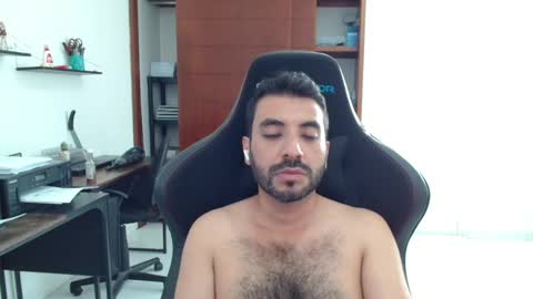Snapshot of vallartamexi chatting on 9, 5, 2026 Roberto Carlos online show from 9, 5, 2026