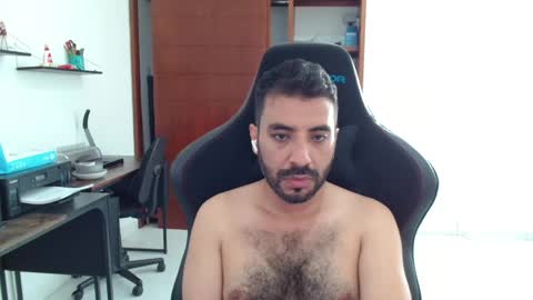 Snapshot of vallartamexi chatting on 17, 5, 2026 Roberto Carlos online show from 17, 5, 2026