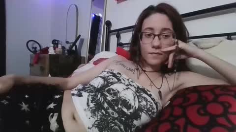 Snapshot of valleriestarr chatting on 3, 1, 2025 Vallerie Starr online show from 3, 1, 2025