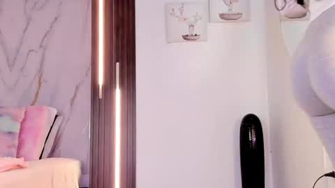 Snapshot of valloletsamar chatting on 6, 5, 2026 Vallolet Peach online show from 6, 5, 2026