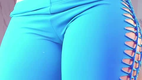 Snapshot of valloletsamar chatting on 28, 5, 2026 Vallolet Peach online show from 28, 5, 2026