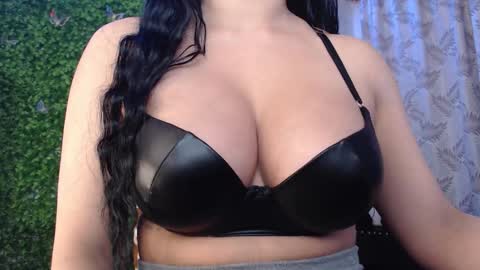 valquiria_sirgun online show from 23, 9, 2025