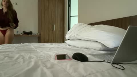 valure_lera online show from 21, 9, 2025