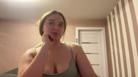Snapshot of valvet_sky chatting on 11, 6, 2026 Lily online show from 11, 6, 2026