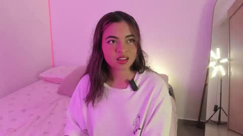 Snapshot of valy_shyness chatting on 12, 10, 2025 valy_shyness online show from 12, 10, 2025