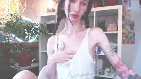 Snapshot of vampire_valentine chatting on 2, 8, 2026 Mollyy Valentine online show from 2, 8, 2026