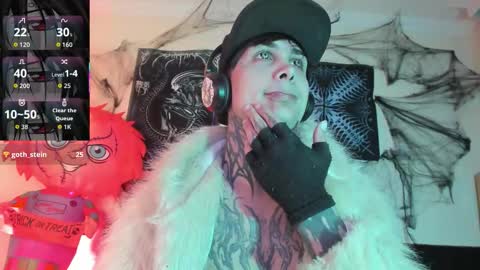 david guzman i model independenthelp me with a thumbs up online show from 15, 10, 2025