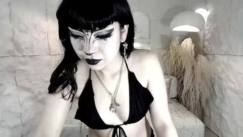 Snapshot of vampkitty_r chatting on 9, 2, 2026 vampkitty_r online show from 9, 2, 2026
