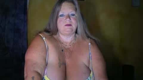 vampwoman online show from 5, 4, 2026