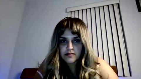 Snapshot of vanecias chatting on 7, 3, 2026 Mabel online show from 7, 3, 2026