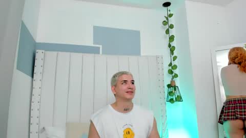 vanessa and sebas online show from 10, 4, 2026