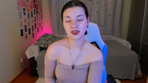 Vanessa online show from 2, 2, 2025